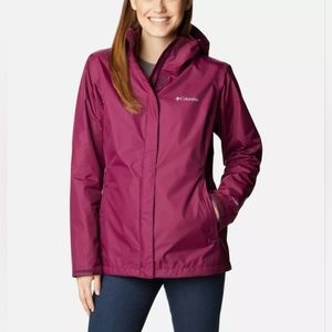 Columbia Women's Light Weight Arcadia II Waterproof Rain Jacket - Size Medium
